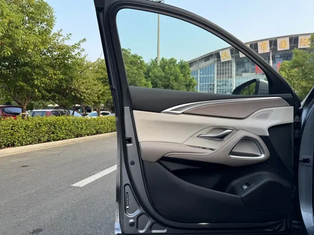 BYD Song Pro — Фото автомобиля 10