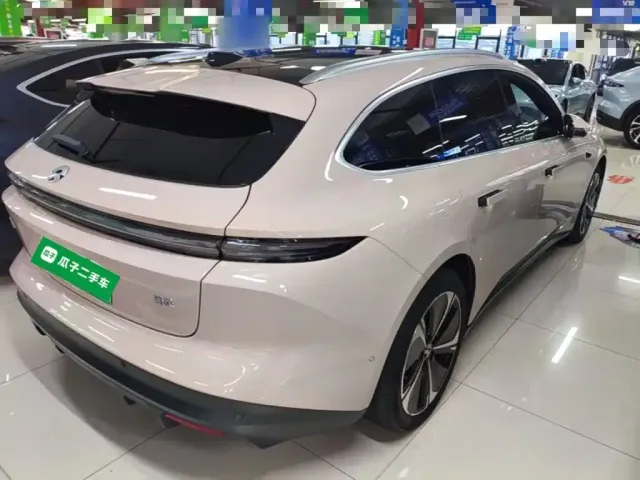 Nio ET5 Touring — Фото автомобиля 6