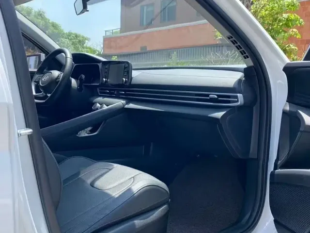Hyundai Elantra — Фото автомобиля 6