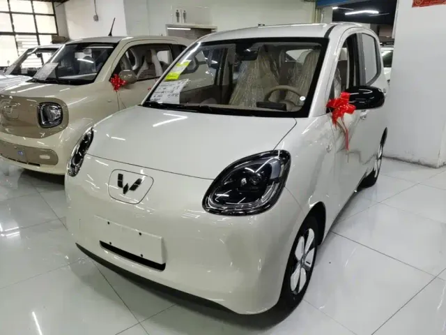Фотография автомобиля — Wuling Hongguang Mini EV