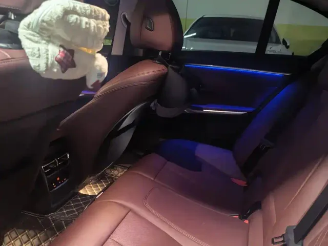 BMW 3 Series — Фото автомобиля 4