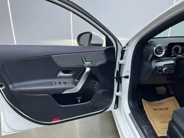 Mercedes-Benz A-Class — Фото автомобиля 9