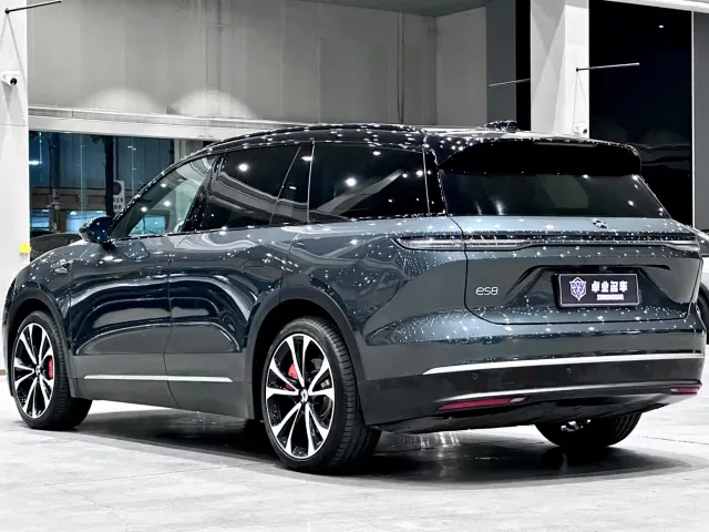 Nio ES8 — Фото автомобиля 3