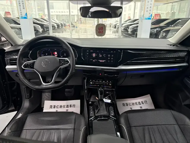 Volkswagen Passat — Фото автомобиля 9