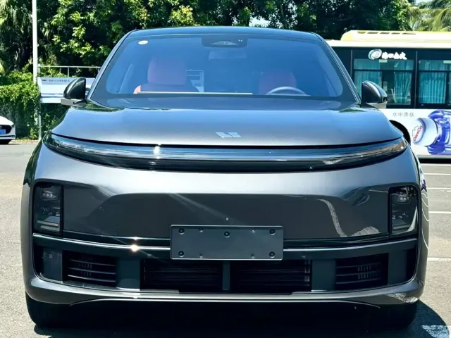Li Auto L7 — Фото автомобиля 2