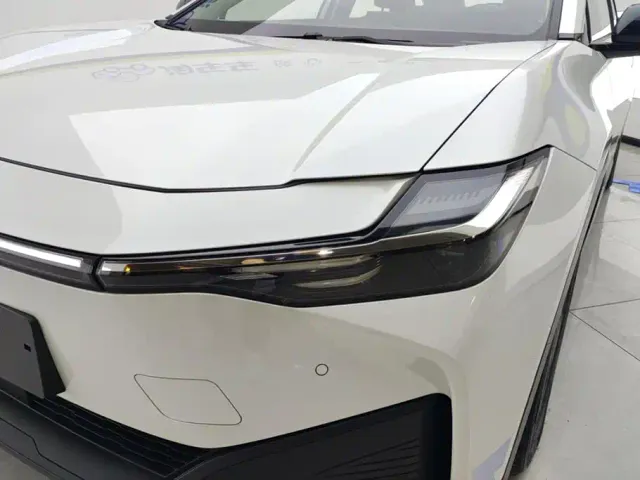 Toyota bZ3 — Фото автомобиля 5