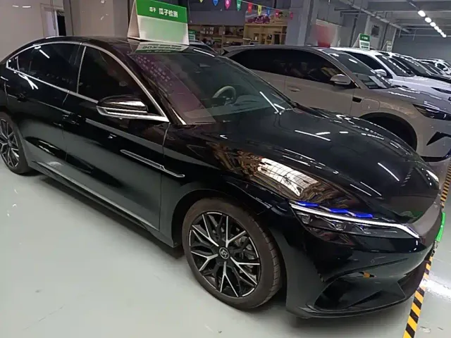 BYD Han — Фото автомобиля 3