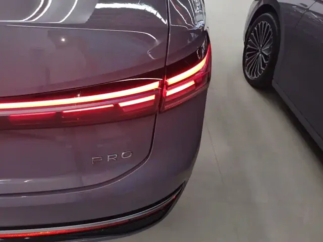Volkswagen Passat — Фото автомобиля 7