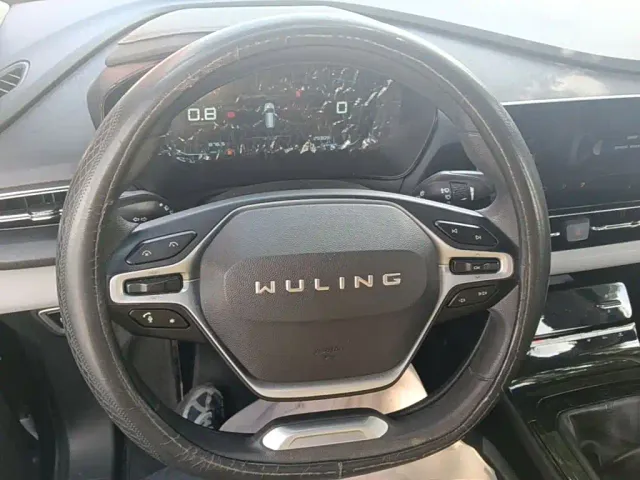 Wuling Victory — Фото автомобиля 10