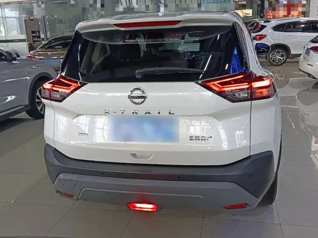 Nissan X-Trail — Фото автомобиля 5