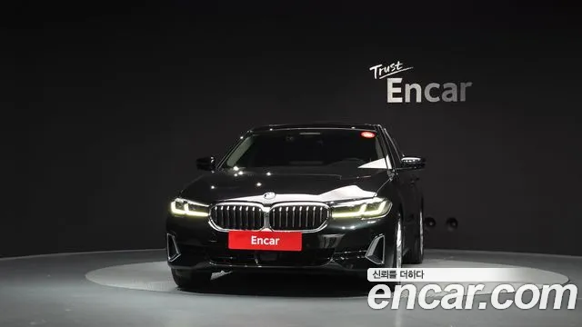 BMW 5 Series G30 — Фото автомобиля 3