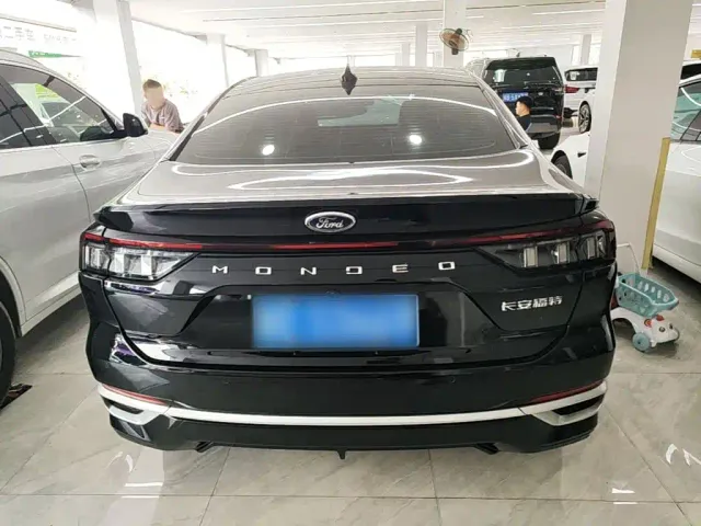 Ford Mondeo — Фото автомобиля 5