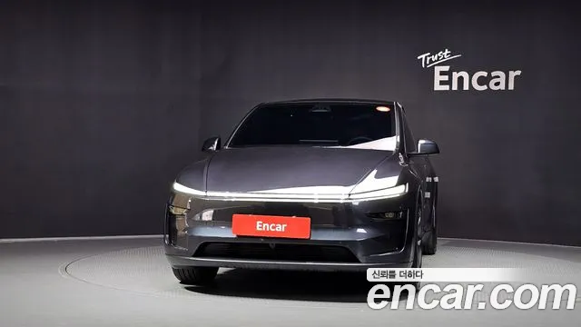 Tesla Model Y — Фото автомобиля 3