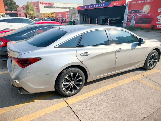 Toyota Avalon — Фото автомобиля 6