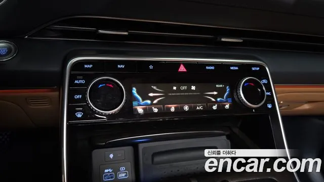 Genesis GV80 — Фото автомобиля 16