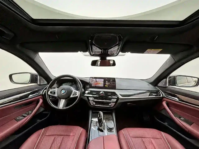 BMW 5 Series — Фото автомобиля 5