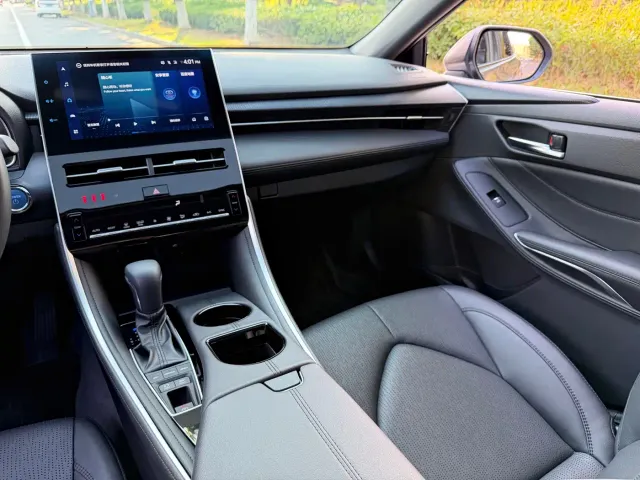 Toyota Avalon — Фото автомобиля 14