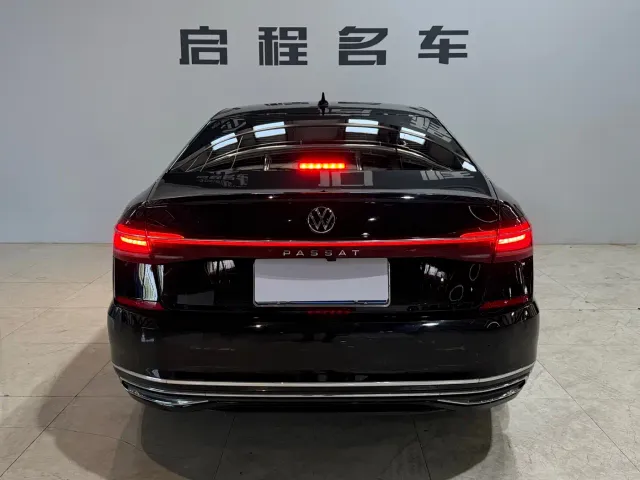 Volkswagen Passat — Фото автомобиля 5