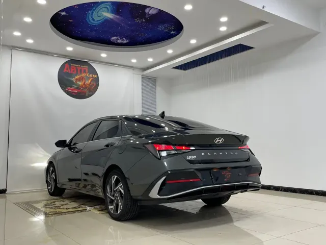 Hyundai Elantra — Фото автомобиля 17
