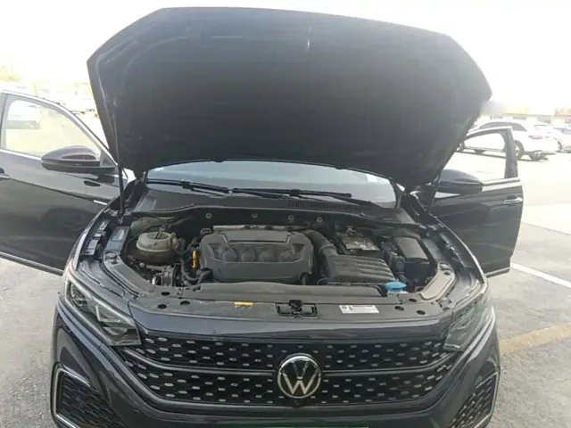 Volkswagen Passat — Фото автомобиля 19