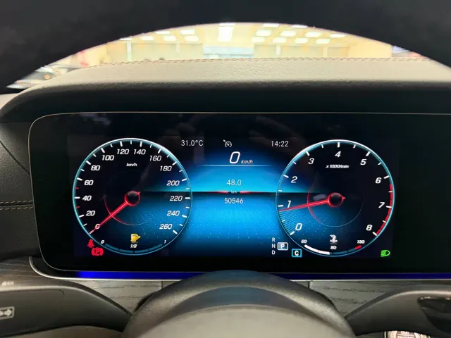 Mercedes-Benz E-Class — Фото автомобиля 7
