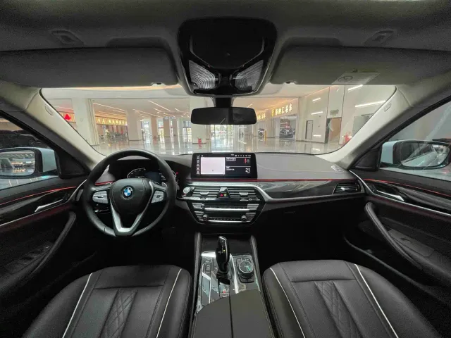 BMW 5 Series — Фото автомобиля 6