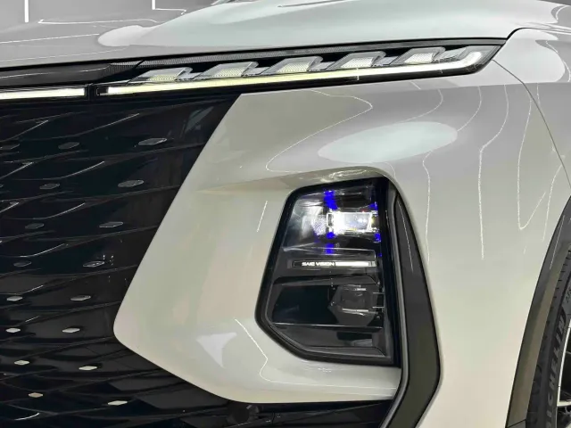 Roewe RX5 Max — Фото автомобиля 15