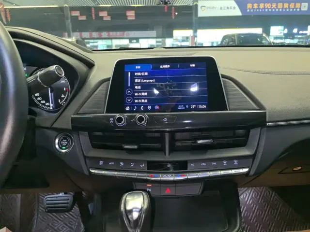 Cadillac CT4 — Фото автомобиля 12