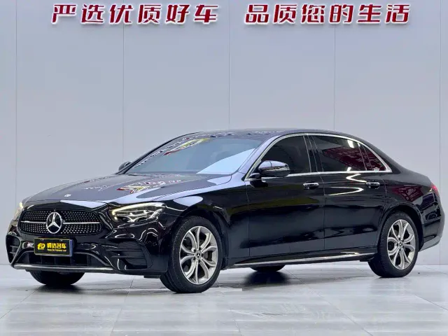Фотография автомобиля — Mercedes-Benz E-Class