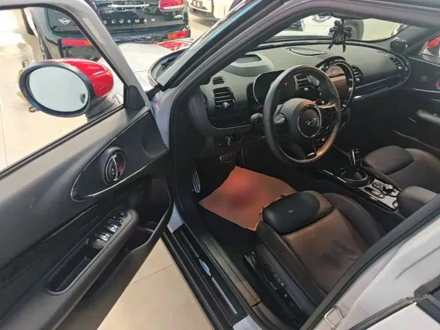 MINI JCW CLUBMAN — Фото автомобиля 15