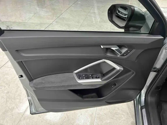 Audi Q3 — Фото автомобиля 16