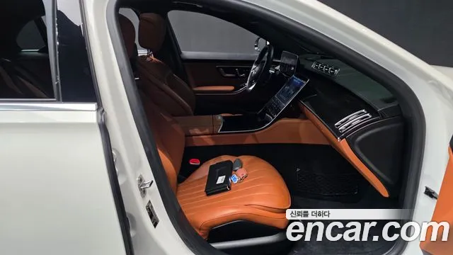 Mercedes-Benz S-Class — Фото автомобиля 11