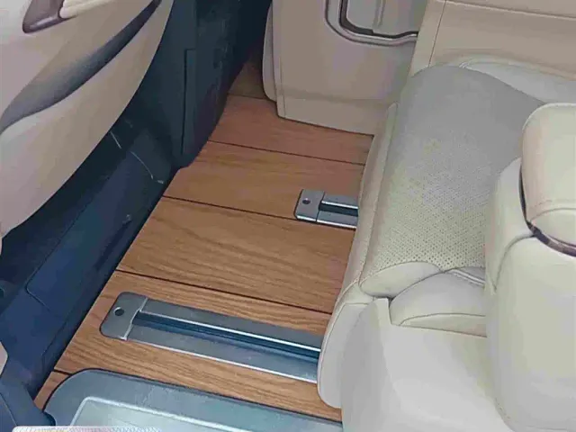 Toyota Vellfire — Фото автомобиля 12