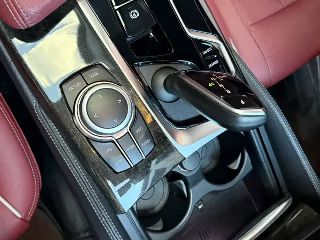 BMW 5 Series — Фото автомобиля 5