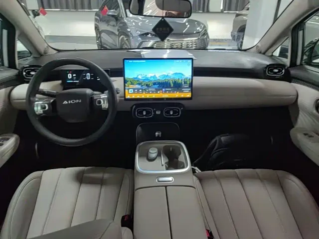 GAC Aion UT — Фото автомобиля 9