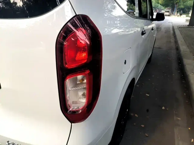 Wuling Hongguang — Фото автомобиля 7