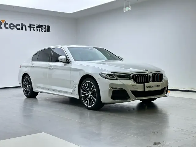 BMW 5 Series — Фото автомобиля 7