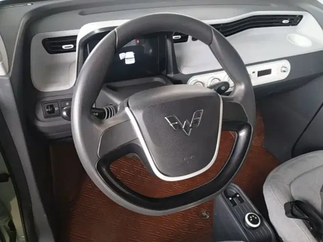 Wuling Hongguang Mini EV — Фото автомобиля 10
