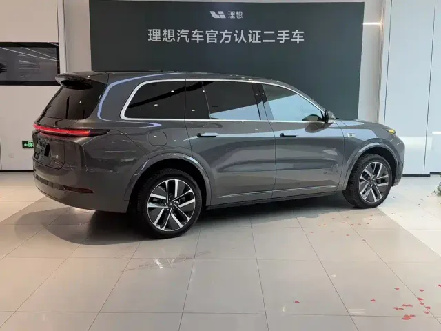 Li Auto L9 — Фото автомобиля 4