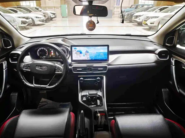 Geely Binyue — Фото автомобиля 7
