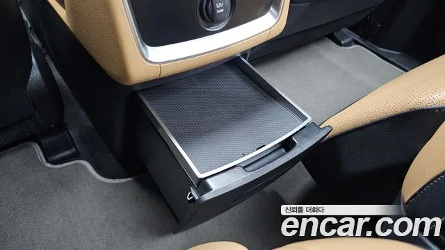 Kia Canival Carnival 4 поколение Дизель 7 мест Noblesse — Фото автомобиля 24
