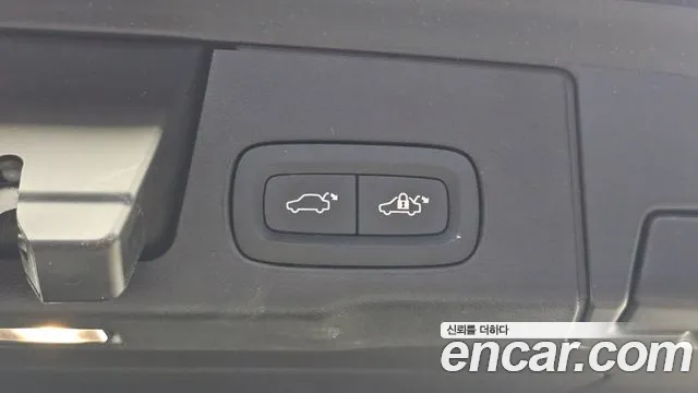 Volvo XC60 2nd Gen — Фото автомобиля 24