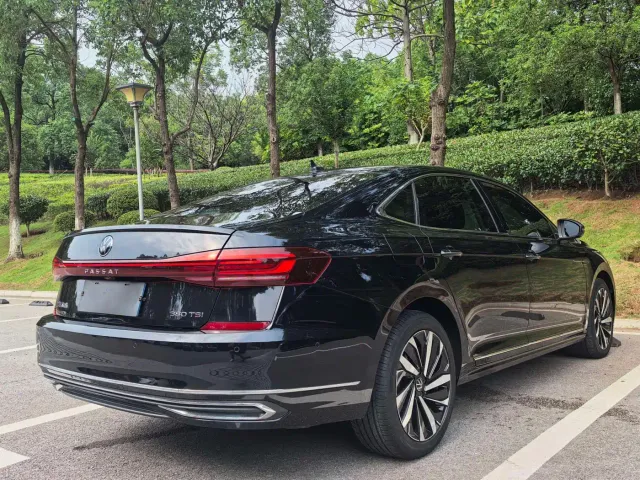 Volkswagen Passat — Фото автомобиля 4