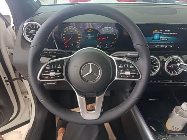 Mercedes-Benz GLA-Class — Фото автомобиля 10