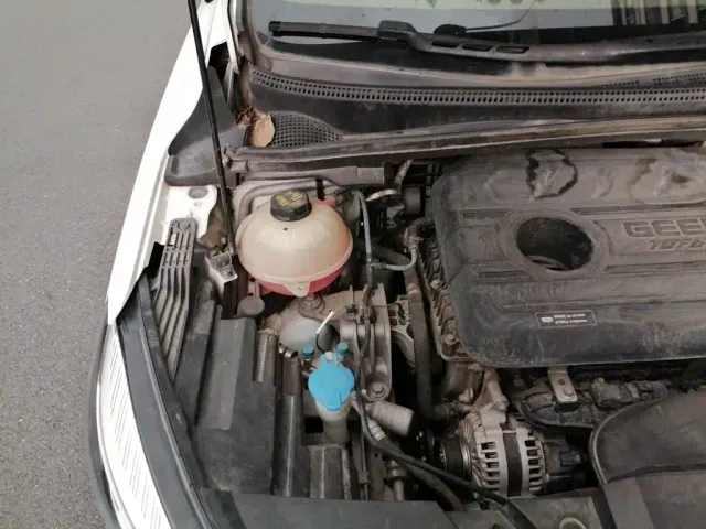 Geely Emgrand S — Фото автомобиля 18