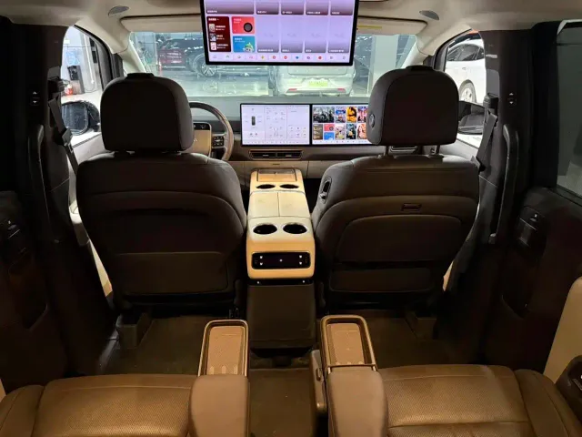 Li Auto MEGA — Фото автомобиля 5