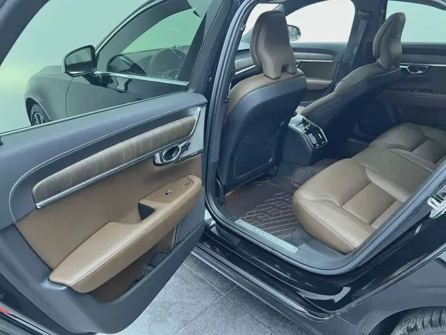 Volvo S90 — Фото автомобиля 8