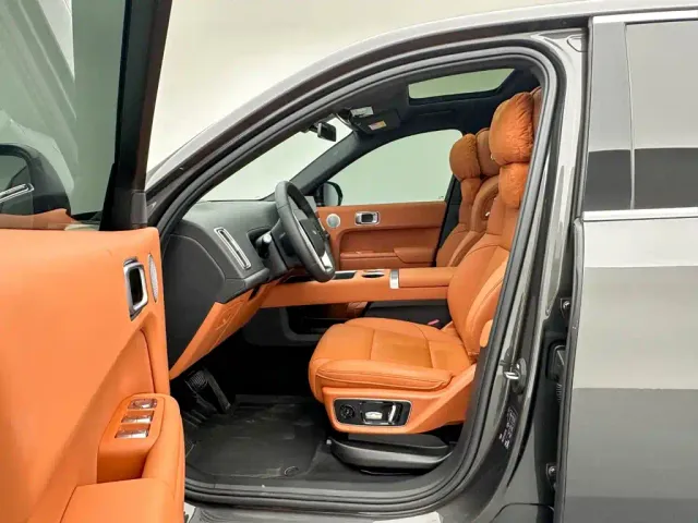 Li Auto L7 — Фото автомобиля 9