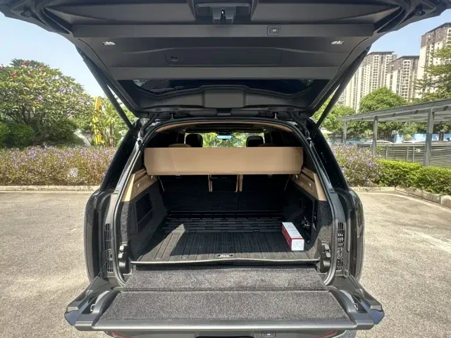 Land Rover Range Rover — Фото автомобиля 8
