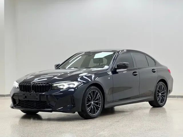Фотография автомобиля — BMW 3 Series